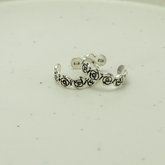 Oxidised 925 Silver Rose Toe Ring – Adjustable Tribal Design