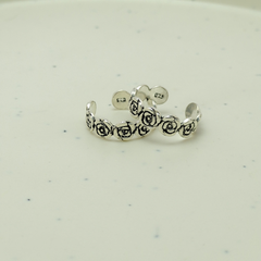 Oxidised 925 Silver Rose Toe Ring – Adjustable Tribal Design - Zeno Jewels
