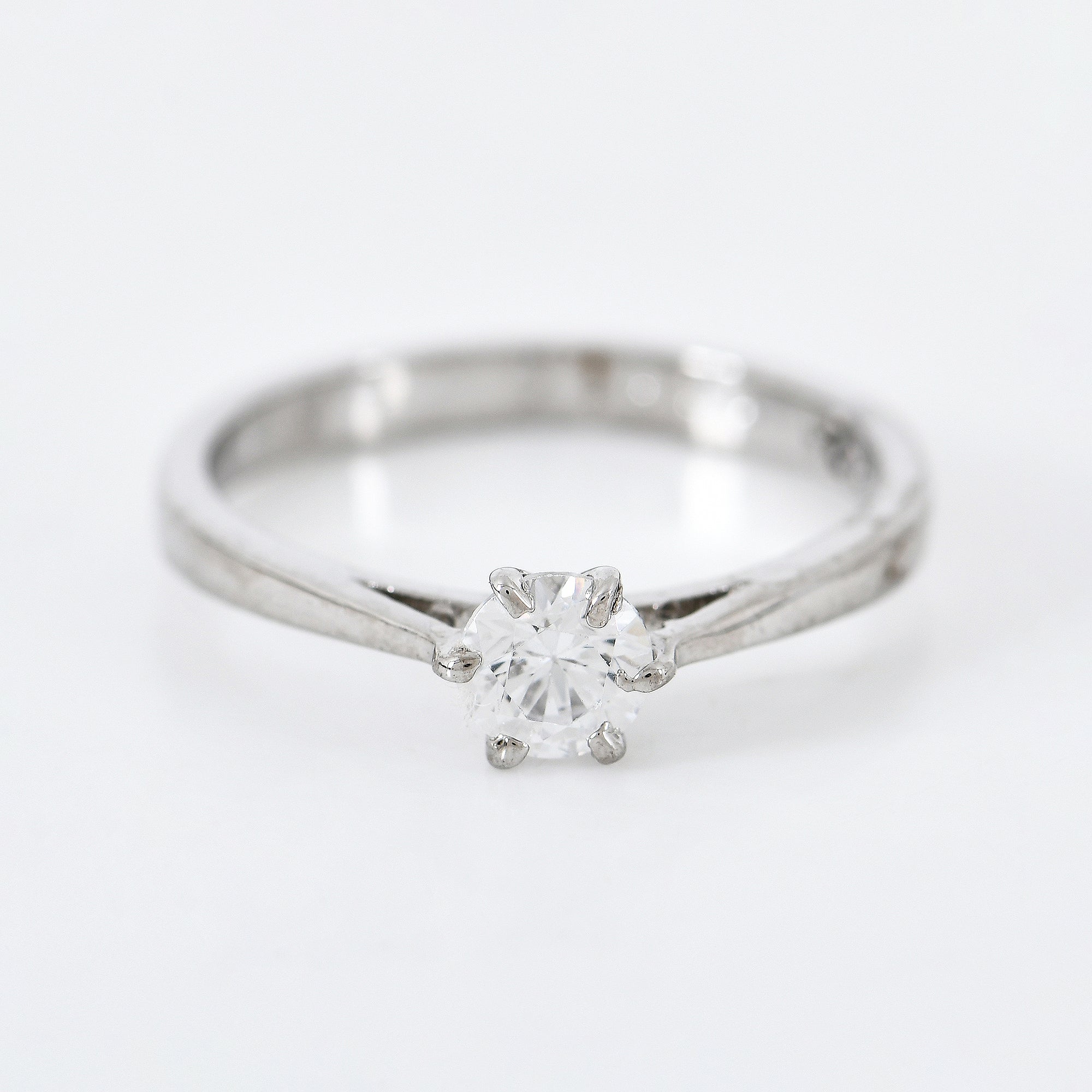 Nova Solitaire Ring in 925 Sterling Silver